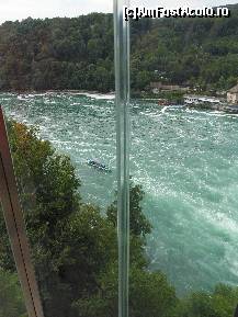 [P28] Schaffhausen - Cascada Rinului - Imagine surprinsă în timpul ascensiunii cu liftul.  » foto by iulianic
 - 
<span class="allrVoted glyphicon glyphicon-heart hidden" id="av410116"></span>
<a class="m-l-10 hidden" id="sv410116" onclick="voting_Foto_DelVot(,410116,4297)" role="button">șterge vot <span class="glyphicon glyphicon-remove"></span></a>
<a id="v9410116" class=" c-red"  onclick="voting_Foto_SetVot(410116)" role="button"><span class="glyphicon glyphicon-heart-empty"></span> <b>LIKE</b> = Votează poza</a> <img class="hidden"  id="f410116W9" src="/imagini/loader.gif" border="0" /><span class="AjErrMes hidden" id="e410116ErM"></span>