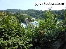 [P06] Schaffhausen - Cascada Rinului - Podul de cale ferată peste râu, înainte de cascadă.  » foto by iulianic
 - 
<span class="allrVoted glyphicon glyphicon-heart hidden" id="av410091"></span>
<a class="m-l-10 hidden" id="sv410091" onclick="voting_Foto_DelVot(,410091,4297)" role="button">șterge vot <span class="glyphicon glyphicon-remove"></span></a>
<a id="v9410091" class=" c-red"  onclick="voting_Foto_SetVot(410091)" role="button"><span class="glyphicon glyphicon-heart-empty"></span> <b>LIKE</b> = Votează poza</a> <img class="hidden"  id="f410091W9" src="/imagini/loader.gif" border="0" /><span class="AjErrMes hidden" id="e410091ErM"></span>