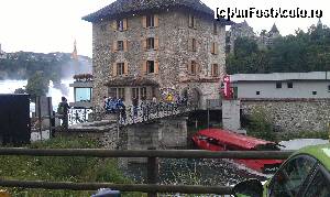 [P05] Fostul castel Schlossli Worth, astăzi restaurant de unde se ia și barca pentru a ajunge în inima cascadei. Cascada Rinului,Neuhausen,cantonul Schaffhausen,Elveția. » foto by traian.leuca †
 - 
<span class="allrVoted glyphicon glyphicon-heart hidden" id="av584910"></span>
<a class="m-l-10 hidden" id="sv584910" onclick="voting_Foto_DelVot(,584910,4297)" role="button">șterge vot <span class="glyphicon glyphicon-remove"></span></a>
<a id="v9584910" class=" c-red"  onclick="voting_Foto_SetVot(584910)" role="button"><span class="glyphicon glyphicon-heart-empty"></span> <b>LIKE</b> = Votează poza</a> <img class="hidden"  id="f584910W9" src="/imagini/loader.gif" border="0" /><span class="AjErrMes hidden" id="e584910ErM"></span>