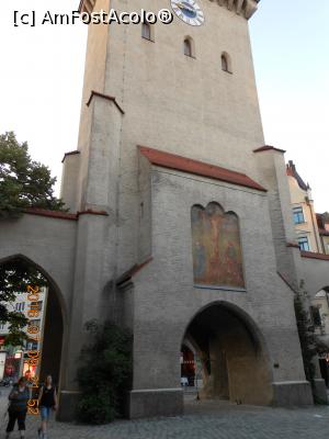 [P19] Poarta Isartor » foto by lilianaooo
 - 
<span class="allrVoted glyphicon glyphicon-heart hidden" id="av772359"></span>
<a class="m-l-10 hidden" id="sv772359" onclick="voting_Foto_DelVot(,772359,4310)" role="button">șterge vot <span class="glyphicon glyphicon-remove"></span></a>
<a id="v9772359" class=" c-red"  onclick="voting_Foto_SetVot(772359)" role="button"><span class="glyphicon glyphicon-heart-empty"></span> <b>LIKE</b> = Votează poza</a> <img class="hidden"  id="f772359W9" src="/imagini/loader.gif" border="0" /><span class="AjErrMes hidden" id="e772359ErM"></span>