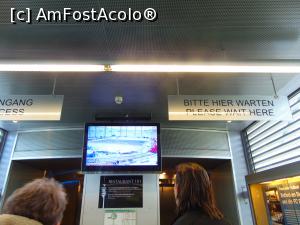 [P27] Asteptand liftul » foto by GabrielaG
 - 
<span class="allrVoted glyphicon glyphicon-heart hidden" id="av747594"></span>
<a class="m-l-10 hidden" id="sv747594" onclick="voting_Foto_DelVot(,747594,4310)" role="button">șterge vot <span class="glyphicon glyphicon-remove"></span></a>
<a id="v9747594" class=" c-red"  onclick="voting_Foto_SetVot(747594)" role="button"><span class="glyphicon glyphicon-heart-empty"></span> <b>LIKE</b> = Votează poza</a> <img class="hidden"  id="f747594W9" src="/imagini/loader.gif" border="0" /><span class="AjErrMes hidden" id="e747594ErM"></span>