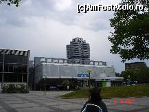 [P09] Cladire BMW, iar in stinga se ajunge la acvariu » foto by zpedro*
 - 
<span class="allrVoted glyphicon glyphicon-heart hidden" id="av94184"></span>
<a class="m-l-10 hidden" id="sv94184" onclick="voting_Foto_DelVot(,94184,4310)" role="button">șterge vot <span class="glyphicon glyphicon-remove"></span></a>
<a id="v994184" class=" c-red"  onclick="voting_Foto_SetVot(94184)" role="button"><span class="glyphicon glyphicon-heart-empty"></span> <b>LIKE</b> = Votează poza</a> <img class="hidden"  id="f94184W9" src="/imagini/loader.gif" border="0" /><span class="AjErrMes hidden" id="e94184ErM"></span>