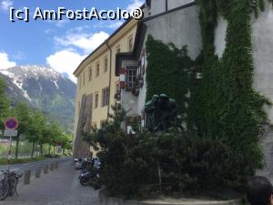 [P24] Innsbruck - Se presupune ca una dintre statui ar fi cea a lui Andreas Hofer » foto by mishu
 - 
<span class="allrVoted glyphicon glyphicon-heart hidden" id="av981776"></span>
<a class="m-l-10 hidden" id="sv981776" onclick="voting_Foto_DelVot(,981776,4343)" role="button">șterge vot <span class="glyphicon glyphicon-remove"></span></a>
<a id="v9981776" class=" c-red"  onclick="voting_Foto_SetVot(981776)" role="button"><span class="glyphicon glyphicon-heart-empty"></span> <b>LIKE</b> = Votează poza</a> <img class="hidden"  id="f981776W9" src="/imagini/loader.gif" border="0" /><span class="AjErrMes hidden" id="e981776ErM"></span>