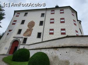 [P04] Astazi, Castelul de sus gazduieste Galeria de portrete a Habsburgilor, pe trei etaje, intr-o colectie de peste 200 de portrete. Castelul gazduieste si o colectie de sculpturi medievale tarzii, iar piesa centrala este altarul Sfantului Gheorghe, care a apartinut imparatului Maximilian I. » foto by geani anto
 - 
<span class="allrVoted glyphicon glyphicon-heart hidden" id="av1422152"></span>
<a class="m-l-10 hidden" id="sv1422152" onclick="voting_Foto_DelVot(,1422152,4343)" role="button">șterge vot <span class="glyphicon glyphicon-remove"></span></a>
<a id="v91422152" class=" c-red"  onclick="voting_Foto_SetVot(1422152)" role="button"><span class="glyphicon glyphicon-heart-empty"></span> <b>LIKE</b> = Votează poza</a> <img class="hidden"  id="f1422152W9" src="/imagini/loader.gif" border="0" /><span class="AjErrMes hidden" id="e1422152ErM"></span>