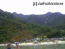 [P39] Plaja Paradise Beach - Thassos; în fundal se vede drumul abrupt de pământ care coboară de la şoseaua principală » foto by krondia*
 - 
<span class="allrVoted glyphicon glyphicon-heart hidden" id="av284167"></span>
<a class="m-l-10 hidden" id="sv284167" onclick="voting_Foto_DelVot(,284167,4364)" role="button">șterge vot <span class="glyphicon glyphicon-remove"></span></a>
<a id="v9284167" class=" c-red"  onclick="voting_Foto_SetVot(284167)" role="button"><span class="glyphicon glyphicon-heart-empty"></span> <b>LIKE</b> = Votează poza</a> <img class="hidden"  id="f284167W9" src="/imagini/loader.gif" border="0" /><span class="AjErrMes hidden" id="e284167ErM"></span>