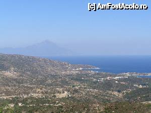 [P10] Priveliste de la Taverna Panorama catre Muntele Athos » foto by Tzutzuricu40
 - 
<span class="allrVoted glyphicon glyphicon-heart hidden" id="av396258"></span>
<a class="m-l-10 hidden" id="sv396258" onclick="voting_Foto_DelVot(,396258,4378)" role="button">șterge vot <span class="glyphicon glyphicon-remove"></span></a>
<a id="v9396258" class=" c-red"  onclick="voting_Foto_SetVot(396258)" role="button"><span class="glyphicon glyphicon-heart-empty"></span> <b>LIKE</b> = Votează poza</a> <img class="hidden"  id="f396258W9" src="/imagini/loader.gif" border="0" /><span class="AjErrMes hidden" id="e396258ErM"></span>