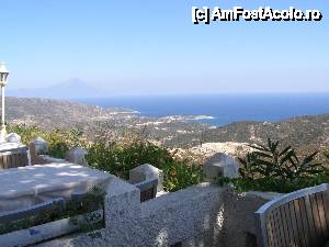 [P11] Priveliste de la Taverna Panorama catre Muntele Athos si statiunea Kalamitsi » foto by Tzutzuricu40
 - 
<span class="allrVoted glyphicon glyphicon-heart hidden" id="av396259"></span>
<a class="m-l-10 hidden" id="sv396259" onclick="voting_Foto_DelVot(,396259,4378)" role="button">șterge vot <span class="glyphicon glyphicon-remove"></span></a>
<a id="v9396259" class=" c-red"  onclick="voting_Foto_SetVot(396259)" role="button"><span class="glyphicon glyphicon-heart-empty"></span> <b>LIKE</b> = Votează poza</a> <img class="hidden"  id="f396259W9" src="/imagini/loader.gif" border="0" /><span class="AjErrMes hidden" id="e396259ErM"></span>