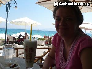 [P01] Milk shake cu banane- prima oprire din croaziera la Pefkohori » foto by STEFAN I
 - 
<span class="allrVoted glyphicon glyphicon-heart hidden" id="av446625"></span>
<a class="m-l-10 hidden" id="sv446625" onclick="voting_Foto_DelVot(,446625,4378)" role="button">șterge vot <span class="glyphicon glyphicon-remove"></span></a>
<a id="v9446625" class=" c-red"  onclick="voting_Foto_SetVot(446625)" role="button"><span class="glyphicon glyphicon-heart-empty"></span> <b>LIKE</b> = Votează poza</a> <img class="hidden"  id="f446625W9" src="/imagini/loader.gif" border="0" /><span class="AjErrMes hidden" id="e446625ErM"></span>