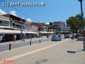 [P29] Strada principală din Neos Marmaras » foto by Costi
 - 
<span class="allrVoted glyphicon glyphicon-heart hidden" id="av866919"></span>
<a class="m-l-10 hidden" id="sv866919" onclick="voting_Foto_DelVot(,866919,4378)" role="button">șterge vot <span class="glyphicon glyphicon-remove"></span></a>
<a id="v9866919" class=" c-red"  onclick="voting_Foto_SetVot(866919)" role="button"><span class="glyphicon glyphicon-heart-empty"></span> <b>LIKE</b> = Votează poza</a> <img class="hidden"  id="f866919W9" src="/imagini/loader.gif" border="0" /><span class="AjErrMes hidden" id="e866919ErM"></span>