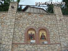 [P52] icoane cu sfinti pictate pe zidurile externe ale manastirii » foto by sandu.53
 - 
<span class="allrVoted glyphicon glyphicon-heart hidden" id="av144248"></span>
<a class="m-l-10 hidden" id="sv144248" onclick="voting_Foto_DelVot(,144248,4378)" role="button">șterge vot <span class="glyphicon glyphicon-remove"></span></a>
<a id="v9144248" class=" c-red"  onclick="voting_Foto_SetVot(144248)" role="button"><span class="glyphicon glyphicon-heart-empty"></span> <b>LIKE</b> = Votează poza</a> <img class="hidden"  id="f144248W9" src="/imagini/loader.gif" border="0" /><span class="AjErrMes hidden" id="e144248ErM"></span>