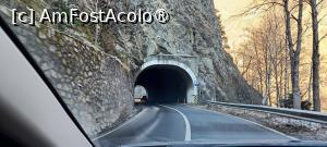 [P02] Un tunel - drumul spre baraj. » foto by tata123 🔱
 - 
<span class="allrVoted glyphicon glyphicon-heart hidden" id="av1514776"></span>
<a class="m-l-10 hidden" id="sv1514776" onclick="voting_Foto_DelVot(,1514776,4399)" role="button">șterge vot <span class="glyphicon glyphicon-remove"></span></a>
<a id="v91514776" class=" c-red"  onclick="voting_Foto_SetVot(1514776)" role="button"><span class="glyphicon glyphicon-heart-empty"></span> <b>LIKE</b> = Votează poza</a> <img class="hidden"  id="f1514776W9" src="/imagini/loader.gif" border="0" /><span class="AjErrMes hidden" id="e1514776ErM"></span>