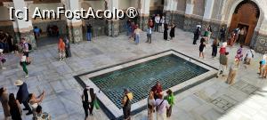 [P46] Marrakech, Medresa Ben Youssef, Bazinul din mijlocul Curții Centrale placat cu zellige contrastante, carouri albe și negre accentuate de o serie de carouri maro » foto by mprofeanu
 - 
<span class="allrVoted glyphicon glyphicon-heart hidden" id="av1505104"></span>
<a class="m-l-10 hidden" id="sv1505104" onclick="voting_Foto_DelVot(,1505104,4416)" role="button">șterge vot <span class="glyphicon glyphicon-remove"></span></a>
<a id="v91505104" class=" c-red"  onclick="voting_Foto_SetVot(1505104)" role="button"><span class="glyphicon glyphicon-heart-empty"></span> <b>LIKE</b> = Votează poza</a> <img class="hidden"  id="f1505104W9" src="/imagini/loader.gif" border="0" /><span class="AjErrMes hidden" id="e1505104ErM"></span>