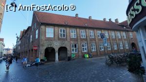 [P49] Copenhaga - clădire istorică din sec. XVII » foto by Dragoș_MD
 - 
<span class="allrVoted glyphicon glyphicon-heart hidden" id="av1512567"></span>
<a class="m-l-10 hidden" id="sv1512567" onclick="voting_Foto_DelVot(,1512567,4424)" role="button">șterge vot <span class="glyphicon glyphicon-remove"></span></a>
<a id="v91512567" class=" c-red"  onclick="voting_Foto_SetVot(1512567)" role="button"><span class="glyphicon glyphicon-heart-empty"></span> <b>LIKE</b> = Votează poza</a> <img class="hidden"  id="f1512567W9" src="/imagini/loader.gif" border="0" /><span class="AjErrMes hidden" id="e1512567ErM"></span>