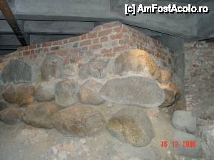 [P16] Ruinele zidurilor cetățuii lui Absalon » foto by abancor
 - 
<span class="allrVoted glyphicon glyphicon-heart hidden" id="av417549"></span>
<a class="m-l-10 hidden" id="sv417549" onclick="voting_Foto_DelVot(,417549,4424)" role="button">șterge vot <span class="glyphicon glyphicon-remove"></span></a>
<a id="v9417549" class=" c-red"  onclick="voting_Foto_SetVot(417549)" role="button"><span class="glyphicon glyphicon-heart-empty"></span> <b>LIKE</b> = Votează poza</a> <img class="hidden"  id="f417549W9" src="/imagini/loader.gif" border="0" /><span class="AjErrMes hidden" id="e417549ErM"></span>