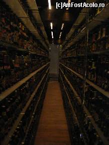 [P04] un muzeu al berii, sint sticle de bere din toata lumea » foto by zpedro*
 - 
<span class="allrVoted glyphicon glyphicon-heart hidden" id="av118116"></span>
<a class="m-l-10 hidden" id="sv118116" onclick="voting_Foto_DelVot(,118116,4424)" role="button">șterge vot <span class="glyphicon glyphicon-remove"></span></a>
<a id="v9118116" class=" c-red"  onclick="voting_Foto_SetVot(118116)" role="button"><span class="glyphicon glyphicon-heart-empty"></span> <b>LIKE</b> = Votează poza</a> <img class="hidden"  id="f118116W9" src="/imagini/loader.gif" border="0" /><span class="AjErrMes hidden" id="e118116ErM"></span>