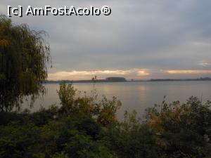 [P21] Galați - Dimineața pe Faleza Dunării la Galați. » foto by iulianic
 - 
<span class="allrVoted glyphicon glyphicon-heart hidden" id="av1197807"></span>
<a class="m-l-10 hidden" id="sv1197807" onclick="voting_Foto_DelVot(,1197807,4457)" role="button">șterge vot <span class="glyphicon glyphicon-remove"></span></a>
<a id="v91197807" class=" c-red"  onclick="voting_Foto_SetVot(1197807)" role="button"><span class="glyphicon glyphicon-heart-empty"></span> <b>LIKE</b> = Votează poza</a> <img class="hidden"  id="f1197807W9" src="/imagini/loader.gif" border="0" /><span class="AjErrMes hidden" id="e1197807ErM"></span>