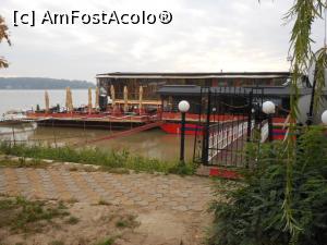 [P29] Galați - Faleza Dunării la Galați. Restaurant plutitor. » foto by iulianic
 - 
<span class="allrVoted glyphicon glyphicon-heart hidden" id="av1197815"></span>
<a class="m-l-10 hidden" id="sv1197815" onclick="voting_Foto_DelVot(,1197815,4457)" role="button">șterge vot <span class="glyphicon glyphicon-remove"></span></a>
<a id="v91197815" class=" c-red"  onclick="voting_Foto_SetVot(1197815)" role="button"><span class="glyphicon glyphicon-heart-empty"></span> <b>LIKE</b> = Votează poza</a> <img class="hidden"  id="f1197815W9" src="/imagini/loader.gif" border="0" /><span class="AjErrMes hidden" id="e1197815ErM"></span>