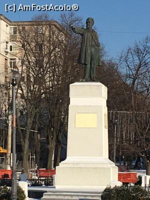 [P17] Statuia lui I. C. Brătianu din parcul cu învârtitoarea » foto by Yersinia Pestis
 - 
<span class="allrVoted glyphicon glyphicon-heart hidden" id="av939625"></span>
<a class="m-l-10 hidden" id="sv939625" onclick="voting_Foto_DelVot(,939625,4457)" role="button">șterge vot <span class="glyphicon glyphicon-remove"></span></a>
<a id="v9939625" class=" c-red"  onclick="voting_Foto_SetVot(939625)" role="button"><span class="glyphicon glyphicon-heart-empty"></span> <b>LIKE</b> = Votează poza</a> <img class="hidden"  id="f939625W9" src="/imagini/loader.gif" border="0" /><span class="AjErrMes hidden" id="e939625ErM"></span>