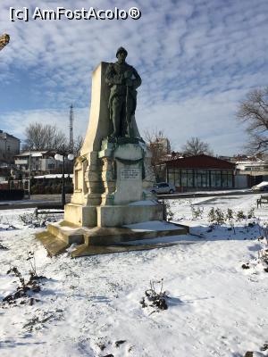 [P26] Monumentul Eroilor Primului Război Mondial » foto by Yersinia Pestis
 - 
<span class="allrVoted glyphicon glyphicon-heart hidden" id="av939646"></span>
<a class="m-l-10 hidden" id="sv939646" onclick="voting_Foto_DelVot(,939646,4457)" role="button">șterge vot <span class="glyphicon glyphicon-remove"></span></a>
<a id="v9939646" class=" c-red"  onclick="voting_Foto_SetVot(939646)" role="button"><span class="glyphicon glyphicon-heart-empty"></span> <b>LIKE</b> = Votează poza</a> <img class="hidden"  id="f939646W9" src="/imagini/loader.gif" border="0" /><span class="AjErrMes hidden" id="e939646ErM"></span>