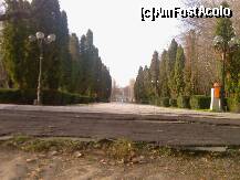 [P13] Gradina Publica din Galati - fotografie din 2010 cu aleea principala dinspre vale » foto by valimi
 - 
<span class="allrVoted glyphicon glyphicon-heart hidden" id="av171775"></span>
<a class="m-l-10 hidden" id="sv171775" onclick="voting_Foto_DelVot(,171775,4457)" role="button">șterge vot <span class="glyphicon glyphicon-remove"></span></a>
<a id="v9171775" class=" c-red"  onclick="voting_Foto_SetVot(171775)" role="button"><span class="glyphicon glyphicon-heart-empty"></span> <b>LIKE</b> = Votează poza</a> <img class="hidden"  id="f171775W9" src="/imagini/loader.gif" border="0" /><span class="AjErrMes hidden" id="e171775ErM"></span>