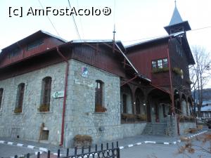 [P30] Bușteni - Centrul Cultural 'Aurel Stroe'.  » foto by iulianic
 - 
<span class="allrVoted glyphicon glyphicon-heart hidden" id="av1034735"></span>
<a class="m-l-10 hidden" id="sv1034735" onclick="voting_Foto_DelVot(,1034735,4537)" role="button">șterge vot <span class="glyphicon glyphicon-remove"></span></a>
<a id="v91034735" class=" c-red"  onclick="voting_Foto_SetVot(1034735)" role="button"><span class="glyphicon glyphicon-heart-empty"></span> <b>LIKE</b> = Votează poza</a> <img class="hidden"  id="f1034735W9" src="/imagini/loader.gif" border="0" /><span class="AjErrMes hidden" id="e1034735ErM"></span>