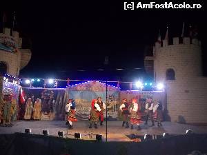 [P19] Dansuri tradiționale la Balkan Folk Fest » foto by amalia80
 - 
<span class="allrVoted glyphicon glyphicon-heart hidden" id="av655987"></span>
<a class="m-l-10 hidden" id="sv655987" onclick="voting_Foto_DelVot(,655987,4546)" role="button">șterge vot <span class="glyphicon glyphicon-remove"></span></a>
<a id="v9655987" class=" c-red"  onclick="voting_Foto_SetVot(655987)" role="button"><span class="glyphicon glyphicon-heart-empty"></span> <b>LIKE</b> = Votează poza</a> <img class="hidden"  id="f655987W9" src="/imagini/loader.gif" border="0" /><span class="AjErrMes hidden" id="e655987ErM"></span>