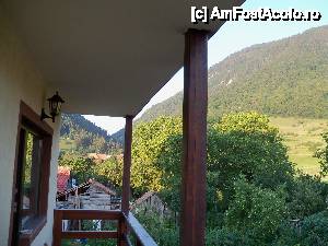 [P02] Vedere din balcon spre drumul catre Prapastiile Zarnestiului.  » foto by nadiaandreea
 - 
<span class="allrVoted glyphicon glyphicon-heart hidden" id="av448632"></span>
<a class="m-l-10 hidden" id="sv448632" onclick="voting_Foto_DelVot(,448632,4548)" role="button">șterge vot <span class="glyphicon glyphicon-remove"></span></a>
<a id="v9448632" class=" c-red"  onclick="voting_Foto_SetVot(448632)" role="button"><span class="glyphicon glyphicon-heart-empty"></span> <b>LIKE</b> = Votează poza</a> <img class="hidden"  id="f448632W9" src="/imagini/loader.gif" border="0" /><span class="AjErrMes hidden" id="e448632ErM"></span>