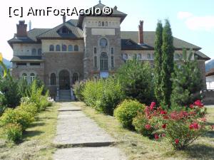 [P28] Pe Valea Bistriței, de la Piatra Neamț la Bicaz. Tarcău - Școala gimnazială "Iulia Hălăucescu". » foto by iulianic
 - 
<span class="allrVoted glyphicon glyphicon-heart hidden" id="av1187799"></span>
<a class="m-l-10 hidden" id="sv1187799" onclick="voting_Foto_DelVot(,1187799,4549)" role="button">șterge vot <span class="glyphicon glyphicon-remove"></span></a>
<a id="v91187799" class=" c-red"  onclick="voting_Foto_SetVot(1187799)" role="button"><span class="glyphicon glyphicon-heart-empty"></span> <b>LIKE</b> = Votează poza</a> <img class="hidden"  id="f1187799W9" src="/imagini/loader.gif" border="0" /><span class="AjErrMes hidden" id="e1187799ErM"></span>