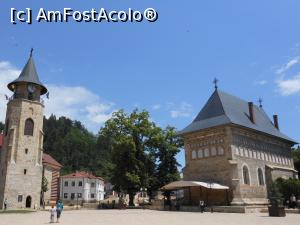 [P03] Pe Valea Bistriței, de la Piatra Neamț la Bicaz. Simbolul orașului Piatra Neamț. » foto by iulianic
 - 
<span class="allrVoted glyphicon glyphicon-heart hidden" id="av1187774"></span>
<a class="m-l-10 hidden" id="sv1187774" onclick="voting_Foto_DelVot(,1187774,4549)" role="button">șterge vot <span class="glyphicon glyphicon-remove"></span></a>
<a id="v91187774" class=" c-red"  onclick="voting_Foto_SetVot(1187774)" role="button"><span class="glyphicon glyphicon-heart-empty"></span> <b>LIKE</b> = Votează poza</a> <img class="hidden"  id="f1187774W9" src="/imagini/loader.gif" border="0" /><span class="AjErrMes hidden" id="e1187774ErM"></span>