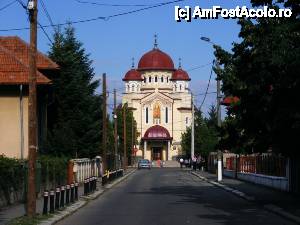 [P06] Târgu Jiu - pe Calea Eroilor, spre Biserica Sfinții Apostoli Petru și Pavel » foto by makuy*
 - 
<span class="allrVoted glyphicon glyphicon-heart hidden" id="av439194"></span>
<a class="m-l-10 hidden" id="sv439194" onclick="voting_Foto_DelVot(,439194,4551)" role="button">șterge vot <span class="glyphicon glyphicon-remove"></span></a>
<a id="v9439194" class=" c-red"  onclick="voting_Foto_SetVot(439194)" role="button"><span class="glyphicon glyphicon-heart-empty"></span> <b>LIKE</b> = Votează poza</a> <img class="hidden"  id="f439194W9" src="/imagini/loader.gif" border="0" /><span class="AjErrMes hidden" id="e439194ErM"></span>