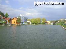 [P11] Tg. Mures - intrarea in Weeked - bazinul de barci si cabanele din complex » foto by biancuta
 - 
<span class="allrVoted glyphicon glyphicon-heart hidden" id="av68387"></span>
<a class="m-l-10 hidden" id="sv68387" onclick="voting_Foto_DelVot(,68387,4629)" role="button">șterge vot <span class="glyphicon glyphicon-remove"></span></a>
<a id="v968387" class=" c-red"  onclick="voting_Foto_SetVot(68387)" role="button"><span class="glyphicon glyphicon-heart-empty"></span> <b>LIKE</b> = Votează poza</a> <img class="hidden"  id="f68387W9" src="/imagini/loader.gif" border="0" /><span class="AjErrMes hidden" id="e68387ErM"></span>