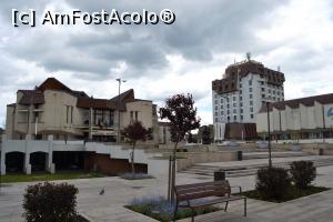 [P33] Teatrul de stat » foto by AZE
 - 
<span class="allrVoted glyphicon glyphicon-heart hidden" id="av958729"></span>
<a class="m-l-10 hidden" id="sv958729" onclick="voting_Foto_DelVot(,958729,4629)" role="button">șterge vot <span class="glyphicon glyphicon-remove"></span></a>
<a id="v9958729" class=" c-red"  onclick="voting_Foto_SetVot(958729)" role="button"><span class="glyphicon glyphicon-heart-empty"></span> <b>LIKE</b> = Votează poza</a> <img class="hidden"  id="f958729W9" src="/imagini/loader.gif" border="0" /><span class="AjErrMes hidden" id="e958729ErM"></span>