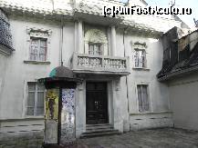 [P33] O casă care închide într-o parte decorul străzii franceze.  » foto by abancor
 - 
<span class="allrVoted glyphicon glyphicon-heart hidden" id="av423596"></span>
<a class="m-l-10 hidden" id="sv423596" onclick="voting_Foto_DelVot(,423596,4638)" role="button">șterge vot <span class="glyphicon glyphicon-remove"></span></a>
<a id="v9423596" class=" c-red"  onclick="voting_Foto_SetVot(423596)" role="button"><span class="glyphicon glyphicon-heart-empty"></span> <b>LIKE</b> = Votează poza</a> <img class="hidden"  id="f423596W9" src="/imagini/loader.gif" border="0" /><span class="AjErrMes hidden" id="e423596ErM"></span>