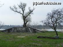 [P39] O parte din zona cascadorilor. Aici fac exerciţii cu caii, cu maşinile...  » foto by abancor
 - 
<span class="allrVoted glyphicon glyphicon-heart hidden" id="av423602"></span>
<a class="m-l-10 hidden" id="sv423602" onclick="voting_Foto_DelVot(,423602,4638)" role="button">șterge vot <span class="glyphicon glyphicon-remove"></span></a>
<a id="v9423602" class=" c-red"  onclick="voting_Foto_SetVot(423602)" role="button"><span class="glyphicon glyphicon-heart-empty"></span> <b>LIKE</b> = Votează poza</a> <img class="hidden"  id="f423602W9" src="/imagini/loader.gif" border="0" /><span class="AjErrMes hidden" id="e423602ErM"></span>