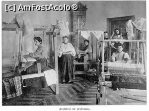 [P21] Atelier de țesătorie în cadrul Institutului Oteteleșanu.  » foto by tata123 🔱 <span class="label label-default labelC_thin small">NEVOTABILĂ</span>