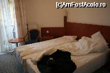 [P04] Hotel Szonyi - mobilier relativ nou, placut impresionat de caldura care era in camera. » foto by alexandruduma
 - 
<span class="allrVoted glyphicon glyphicon-heart hidden" id="av42833"></span>
<a class="m-l-10 hidden" id="sv42833" onclick="voting_Foto_DelVot(,42833,4649)" role="button">șterge vot <span class="glyphicon glyphicon-remove"></span></a>
<a id="v942833" class=" c-red"  onclick="voting_Foto_SetVot(42833)" role="button"><span class="glyphicon glyphicon-heart-empty"></span> <b>LIKE</b> = Votează poza</a> <img class="hidden"  id="f42833W9" src="/imagini/loader.gif" border="0" /><span class="AjErrMes hidden" id="e42833ErM"></span>