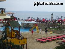 [P14] Vedere de sus, de la intrarea in hotel, cu piscina » foto by gabitu67dica
 - 
<span class="allrVoted glyphicon glyphicon-heart hidden" id="av94861"></span>
<a class="m-l-10 hidden" id="sv94861" onclick="voting_Foto_DelVot(,94861,4657)" role="button">șterge vot <span class="glyphicon glyphicon-remove"></span></a>
<a id="v994861" class=" c-red"  onclick="voting_Foto_SetVot(94861)" role="button"><span class="glyphicon glyphicon-heart-empty"></span> <b>LIKE</b> = Votează poza</a> <img class="hidden"  id="f94861W9" src="/imagini/loader.gif" border="0" /><span class="AjErrMes hidden" id="e94861ErM"></span>