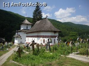 [P40] Micul lăcaş de cult din poiana Comanca.  » foto by Floryn81
 - 
<span class="allrVoted glyphicon glyphicon-heart hidden" id="av877790"></span>
<a class="m-l-10 hidden" id="sv877790" onclick="voting_Foto_DelVot(,877790,4666)" role="button">șterge vot <span class="glyphicon glyphicon-remove"></span></a>
<a id="v9877790" class=" c-red"  onclick="voting_Foto_SetVot(877790)" role="button"><span class="glyphicon glyphicon-heart-empty"></span> <b>LIKE</b> = Votează poza</a> <img class="hidden"  id="f877790W9" src="/imagini/loader.gif" border="0" /><span class="AjErrMes hidden" id="e877790ErM"></span>