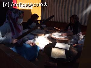 [P06] tehnologia prepararii gozleme » foto by ile57b
 - 
<span class="allrVoted glyphicon glyphicon-heart hidden" id="av1359508"></span>
<a class="m-l-10 hidden" id="sv1359508" onclick="voting_Foto_DelVot(,1359508,4692)" role="button">șterge vot <span class="glyphicon glyphicon-remove"></span></a>
<a id="v91359508" class=" c-red"  onclick="voting_Foto_SetVot(1359508)" role="button"><span class="glyphicon glyphicon-heart-empty"></span> <b>LIKE</b> = Votează poza</a> <img class="hidden"  id="f1359508W9" src="/imagini/loader.gif" border="0" /><span class="AjErrMes hidden" id="e1359508ErM"></span>