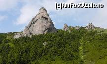 [P10] Ieşim din pădure în gol alpin şi avem ocazia de a vedea ciudate forme de piatră (specifice Ciucaşului)  » foto by Claudiu U.
 - 
<span class="allrVoted glyphicon glyphicon-heart hidden" id="av489179"></span>
<a class="m-l-10 hidden" id="sv489179" onclick="voting_Foto_DelVot(,489179,4696)" role="button">șterge vot <span class="glyphicon glyphicon-remove"></span></a>
<a id="v9489179" class=" c-red"  onclick="voting_Foto_SetVot(489179)" role="button"><span class="glyphicon glyphicon-heart-empty"></span> <b>LIKE</b> = Votează poza</a> <img class="hidden"  id="f489179W9" src="/imagini/loader.gif" border="0" /><span class="AjErrMes hidden" id="e489179ErM"></span>