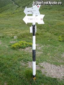[P15] Săgeţile indicatoare (ce a mai rămas din ele) amplasate în Şaua Tigăilor » foto by Claudiu U.
 - 
<span class="allrVoted glyphicon glyphicon-heart hidden" id="av489184"></span>
<a class="m-l-10 hidden" id="sv489184" onclick="voting_Foto_DelVot(,489184,4696)" role="button">șterge vot <span class="glyphicon glyphicon-remove"></span></a>
<a id="v9489184" class=" c-red"  onclick="voting_Foto_SetVot(489184)" role="button"><span class="glyphicon glyphicon-heart-empty"></span> <b>LIKE</b> = Votează poza</a> <img class="hidden"  id="f489184W9" src="/imagini/loader.gif" border="0" /><span class="AjErrMes hidden" id="e489184ErM"></span>