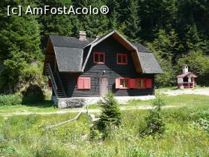 [P07] Iată şi cabana Piruşca » foto by Claudiu U.
 - 
<span class="allrVoted glyphicon glyphicon-heart hidden" id="av932780"></span>
<a class="m-l-10 hidden" id="sv932780" onclick="voting_Foto_DelVot(,932780,4696)" role="button">șterge vot <span class="glyphicon glyphicon-remove"></span></a>
<a id="v9932780" class=" c-red"  onclick="voting_Foto_SetVot(932780)" role="button"><span class="glyphicon glyphicon-heart-empty"></span> <b>LIKE</b> = Votează poza</a> <img class="hidden"  id="f932780W9" src="/imagini/loader.gif" border="0" /><span class="AjErrMes hidden" id="e932780ErM"></span>