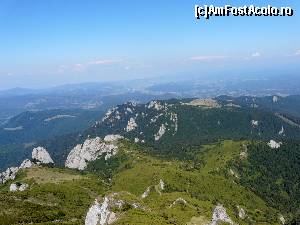[P11] Panorama de pe Vf Ciucas » foto by iuliaen
 - 
<span class="allrVoted glyphicon glyphicon-heart hidden" id="av584952"></span>
<a class="m-l-10 hidden" id="sv584952" onclick="voting_Foto_DelVot(,584952,4696)" role="button">șterge vot <span class="glyphicon glyphicon-remove"></span></a>
<a id="v9584952" class=" c-red"  onclick="voting_Foto_SetVot(584952)" role="button"><span class="glyphicon glyphicon-heart-empty"></span> <b>LIKE</b> = Votează poza</a> <img class="hidden"  id="f584952W9" src="/imagini/loader.gif" border="0" /><span class="AjErrMes hidden" id="e584952ErM"></span>