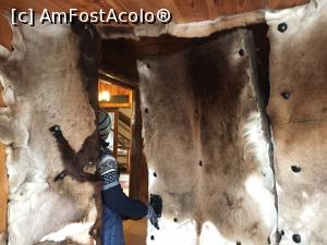 [P20] Butoiul este capitonat la interior cu blanuri si piei de animale » foto by Dan&Ema
 - 
<span class="allrVoted glyphicon glyphicon-heart hidden" id="av918122"></span>
<a class="m-l-10 hidden" id="sv918122" onclick="voting_Foto_DelVot(,918122,4696)" role="button">șterge vot <span class="glyphicon glyphicon-remove"></span></a>
<a id="v9918122" class=" c-red"  onclick="voting_Foto_SetVot(918122)" role="button"><span class="glyphicon glyphicon-heart-empty"></span> <b>LIKE</b> = Votează poza</a> <img class="hidden"  id="f918122W9" src="/imagini/loader.gif" border="0" /><span class="AjErrMes hidden" id="e918122ErM"></span>