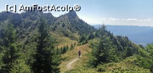 [P30] Pe creasta Zăganului, spre vârf. » foto by Aurici
 - 
<span class="allrVoted glyphicon glyphicon-heart hidden" id="av1191137"></span>
<a class="m-l-10 hidden" id="sv1191137" onclick="voting_Foto_DelVot(,1191137,4696)" role="button">șterge vot <span class="glyphicon glyphicon-remove"></span></a>
<a id="v91191137" class=" c-red"  onclick="voting_Foto_SetVot(1191137)" role="button"><span class="glyphicon glyphicon-heart-empty"></span> <b>LIKE</b> = Votează poza</a> <img class="hidden"  id="f1191137W9" src="/imagini/loader.gif" border="0" /><span class="AjErrMes hidden" id="e1191137ErM"></span>