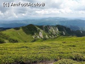 [P09] Culmea Șuvițelor și Carpații de Curbură » foto by Mika
 - 
<span class="allrVoted glyphicon glyphicon-heart hidden" id="av1080433"></span>
<a class="m-l-10 hidden" id="sv1080433" onclick="voting_Foto_DelVot(,1080433,4696)" role="button">șterge vot <span class="glyphicon glyphicon-remove"></span></a>
<a id="v91080433" class=" c-red"  onclick="voting_Foto_SetVot(1080433)" role="button"><span class="glyphicon glyphicon-heart-empty"></span> <b>LIKE</b> = Votează poza</a> <img class="hidden"  id="f1080433W9" src="/imagini/loader.gif" border="0" /><span class="AjErrMes hidden" id="e1080433ErM"></span>