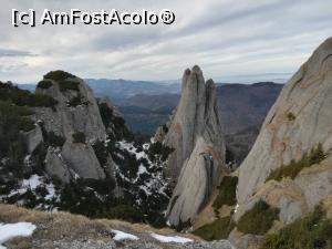 [P10] Decembrie, vreme perfectă. Mâna Dracului și stâncile din jur » foto by Mika
 - 
<span class="allrVoted glyphicon glyphicon-heart hidden" id="av1160771"></span>
<a class="m-l-10 hidden" id="sv1160771" onclick="voting_Foto_DelVot(,1160771,4696)" role="button">șterge vot <span class="glyphicon glyphicon-remove"></span></a>
<a id="v91160771" class=" c-red"  onclick="voting_Foto_SetVot(1160771)" role="button"><span class="glyphicon glyphicon-heart-empty"></span> <b>LIKE</b> = Votează poza</a> <img class="hidden"  id="f1160771W9" src="/imagini/loader.gif" border="0" /><span class="AjErrMes hidden" id="e1160771ErM"></span>