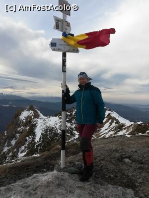 [P20] Decembrie pe Vf. Ciucaș » foto by Mika
 - 
<span class="allrVoted glyphicon glyphicon-heart hidden" id="av1160781"></span>
<a class="m-l-10 hidden" id="sv1160781" onclick="voting_Foto_DelVot(,1160781,4696)" role="button">șterge vot <span class="glyphicon glyphicon-remove"></span></a>
<a id="v91160781" class=" c-red"  onclick="voting_Foto_SetVot(1160781)" role="button"><span class="glyphicon glyphicon-heart-empty"></span> <b>LIKE</b> = Votează poza</a> <img class="hidden"  id="f1160781W9" src="/imagini/loader.gif" border="0" /><span class="AjErrMes hidden" id="e1160781ErM"></span>