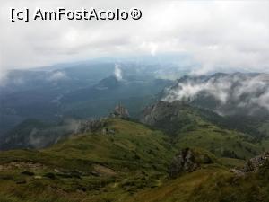 [P21] August, din când in când se ridica puțin ceața. De pe vârf am reuțit să vedem câte ceva din jur » foto by Mika
 - 
<span class="allrVoted glyphicon glyphicon-heart hidden" id="av1160782"></span>
<a class="m-l-10 hidden" id="sv1160782" onclick="voting_Foto_DelVot(,1160782,4696)" role="button">șterge vot <span class="glyphicon glyphicon-remove"></span></a>
<a id="v91160782" class=" c-red"  onclick="voting_Foto_SetVot(1160782)" role="button"><span class="glyphicon glyphicon-heart-empty"></span> <b>LIKE</b> = Votează poza</a> <img class="hidden"  id="f1160782W9" src="/imagini/loader.gif" border="0" /><span class="AjErrMes hidden" id="e1160782ErM"></span>