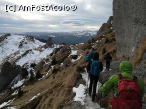 [P23] Decembrie - coborârea spre Șaua Tigăilor » foto by Mika
 - 
<span class="allrVoted glyphicon glyphicon-heart hidden" id="av1160784"></span>
<a class="m-l-10 hidden" id="sv1160784" onclick="voting_Foto_DelVot(,1160784,4696)" role="button">șterge vot <span class="glyphicon glyphicon-remove"></span></a>
<a id="v91160784" class=" c-red"  onclick="voting_Foto_SetVot(1160784)" role="button"><span class="glyphicon glyphicon-heart-empty"></span> <b>LIKE</b> = Votează poza</a> <img class="hidden"  id="f1160784W9" src="/imagini/loader.gif" border="0" /><span class="AjErrMes hidden" id="e1160784ErM"></span>